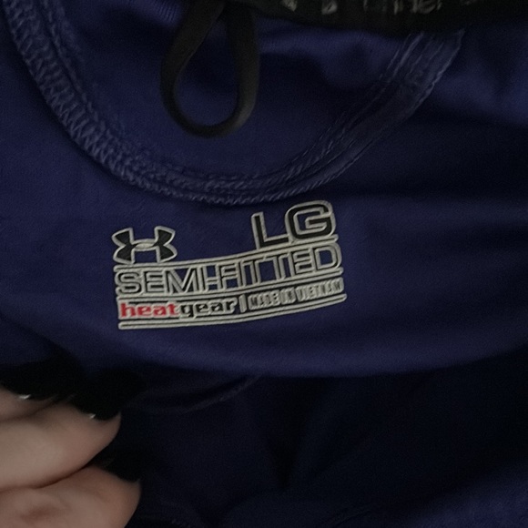 Size large long sleeve ! - Picture 3 of 4